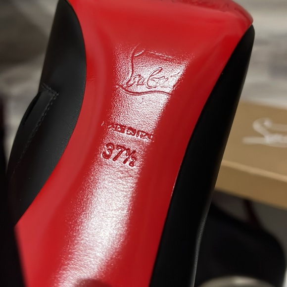 NEED GONE Christian Louboutin Belle 85mm calf bootie size 37.5 - Picture 2 of 3